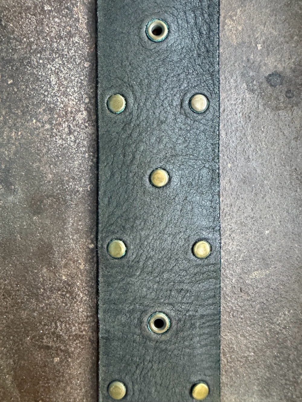 90s GAP Leather Belt with Rivets - Picture 5 of 5